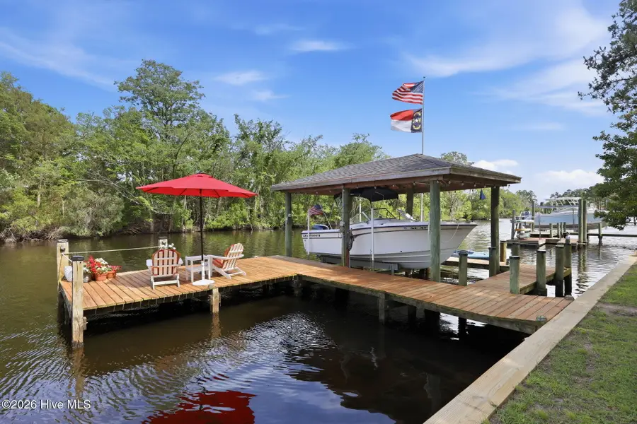 2406 Harbor Island Road, New Bern, NC 28562 - #2
