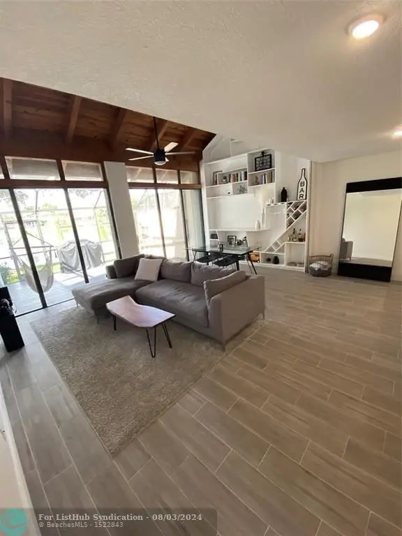 11011 N Lakeview Dr, Pembroke Pines, FL 33026 - #2