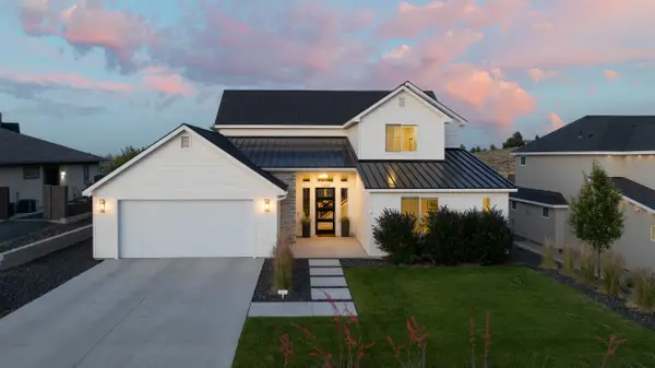 1232 Meadow Hills Drive, Richland, WA 99352