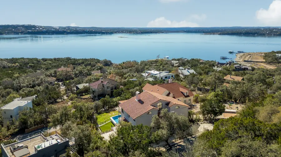 13805 Skyline Dr, Austin, TX 78732 - Image #2