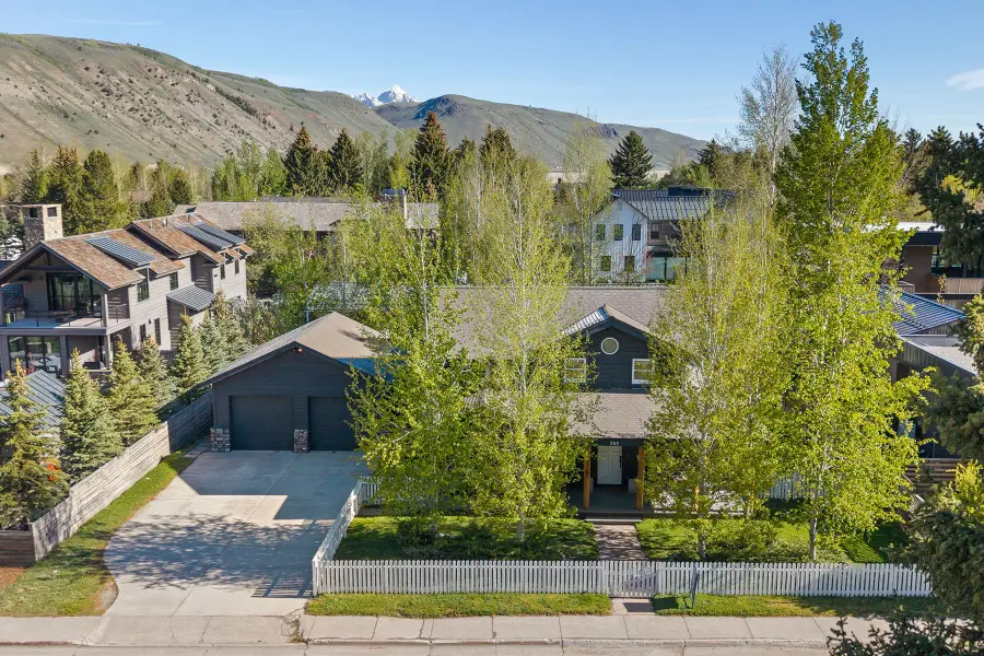 365 E Broadway Avenue, Jackson, WY 83001 - #2