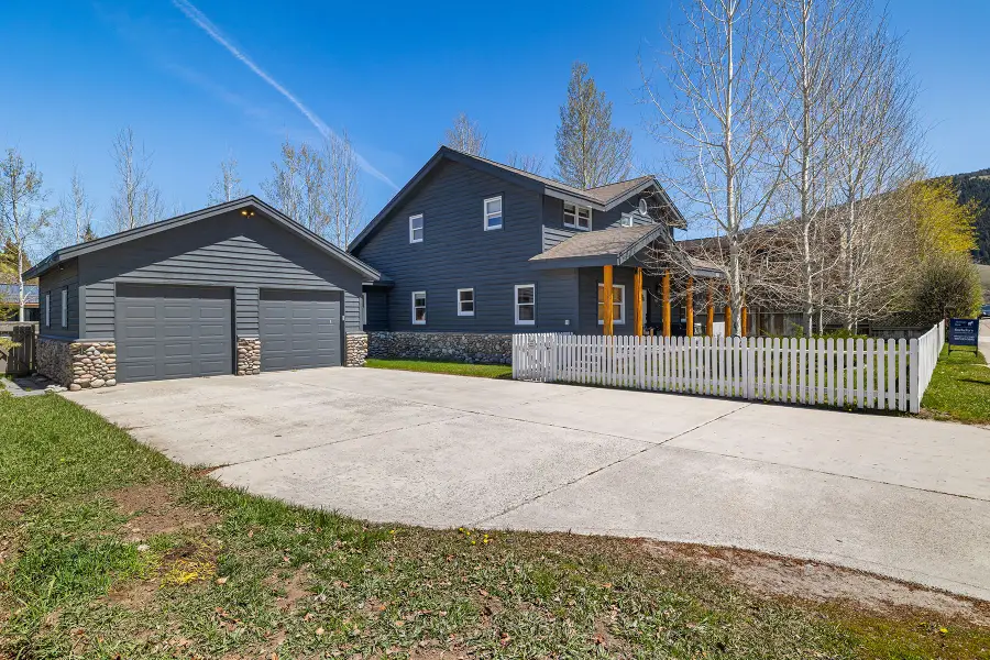 365 E Broadway Avenue, Jackson, WY 83001 - #3