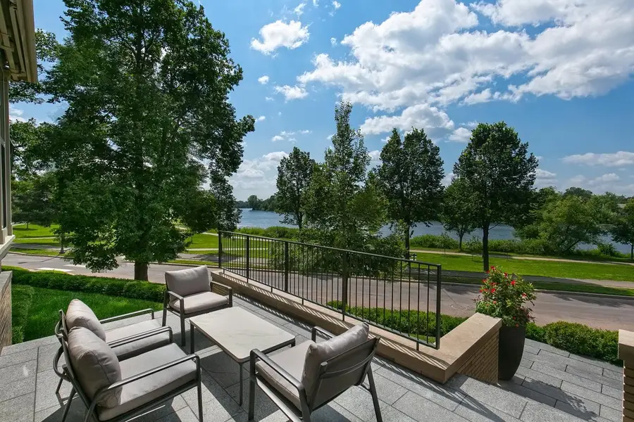 2119 E Lake Of The Isles Parkway, Minneapolis, MN 55405 - #2