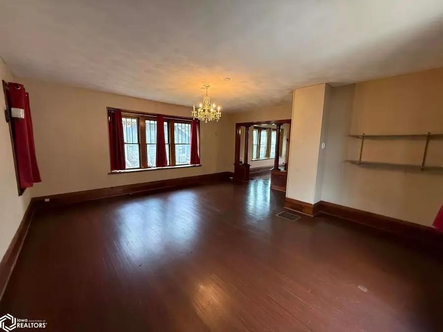 1208 N 7th Street, Burlington, IA 52601 - #3