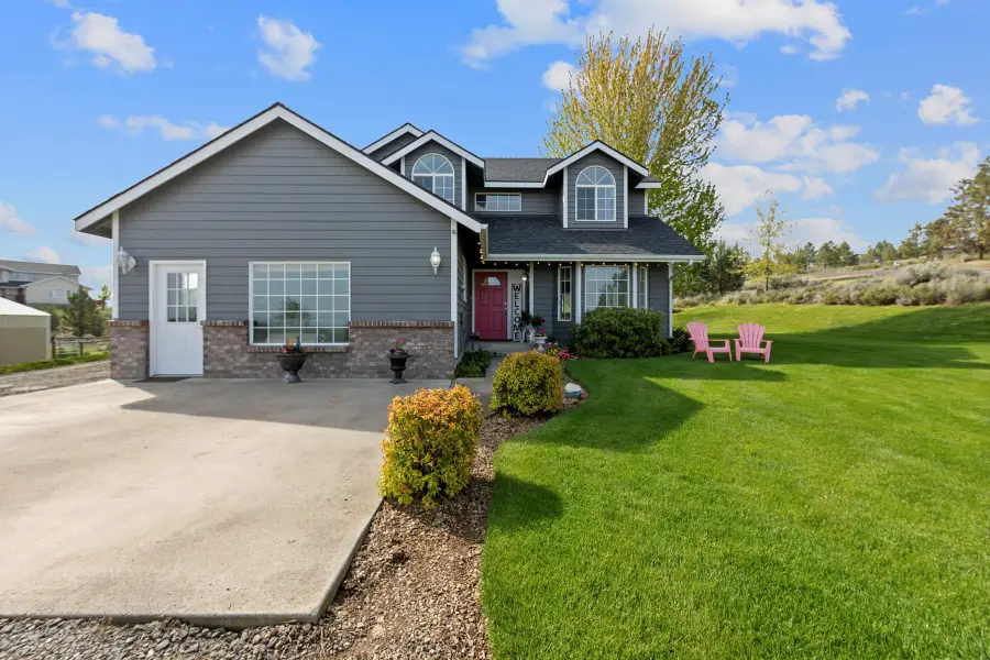 2045 NE Camas Lane, Madras, OR 97741 - #2