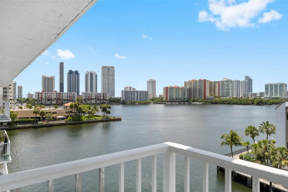 4000 NE 169th #607, North Miami Beach, FL 33160 - #1