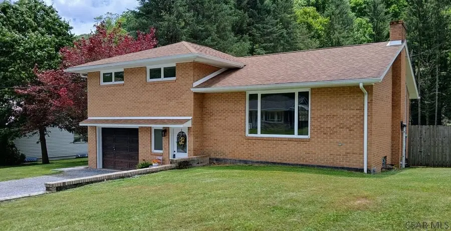 117 Pulaski Ave, Johnstown, PA 15906 - #2