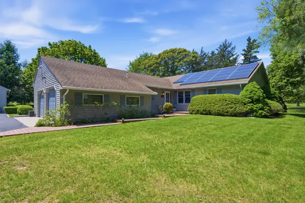 11 Mimosa Place, Shelter Island, NY 11964