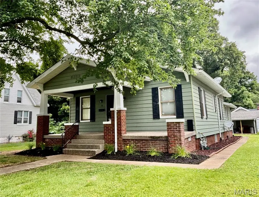 30 N Indiana Avenue, Belleville, IL 62221 - #2