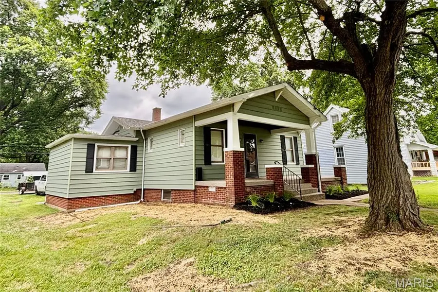 30 N Indiana Avenue, Belleville, IL 62221 - #3