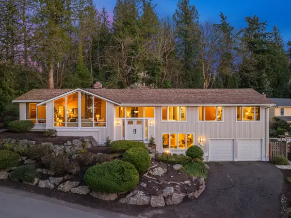 8413 SE 53rd Place, Mercer Island, WA 98040