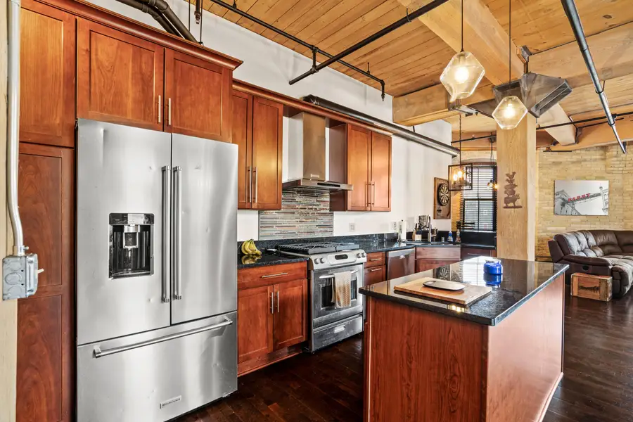 1818 N Water St, Milwaukee, WI 53202 - #3