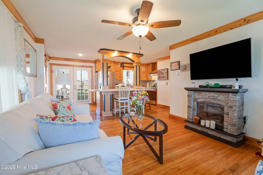 403 E Foy Street, Richlands, NC 28574 - #2