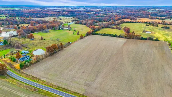 N Rte Z, CENTRALIA, MO 65240