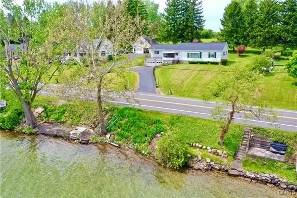 5567 W Lake Road, Auburn, NY 13021