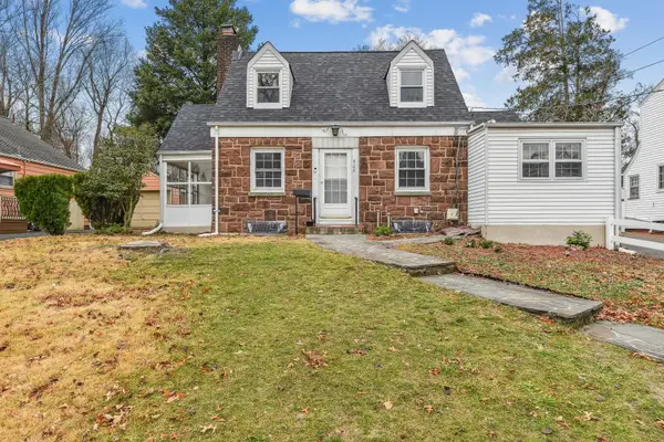 5-08 Essex Pl, Fairlawn, NJ 07410