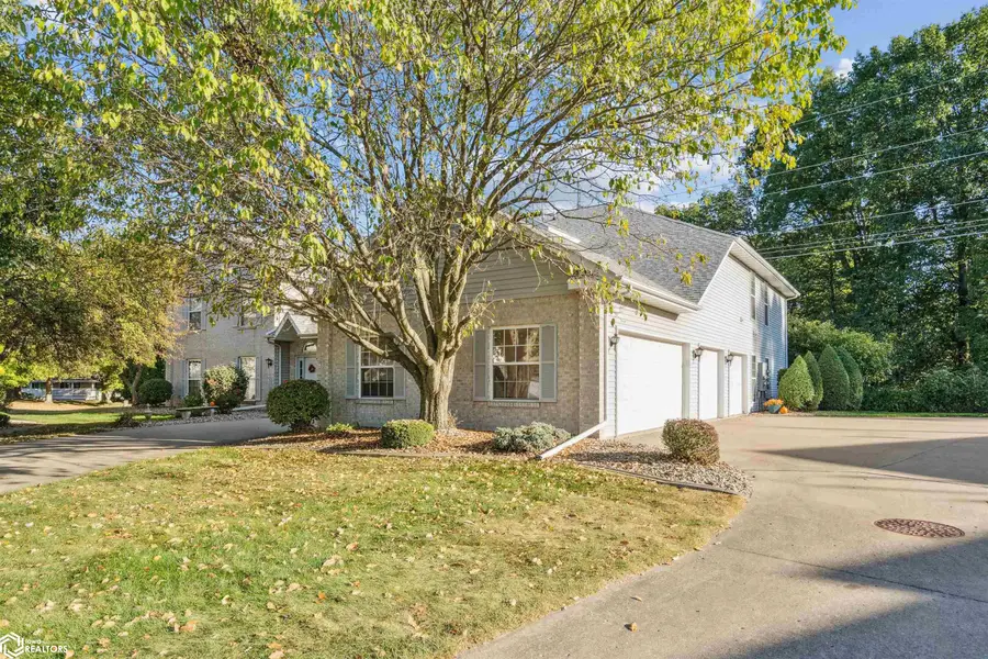 1404 Orchard Meadow Drive #D, Burlington, IA 52601 - #3