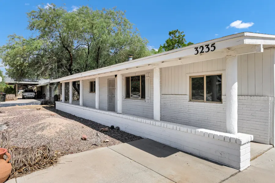 3235 E Sunnyside Lane E, Phoenix, AZ 85032 - #3