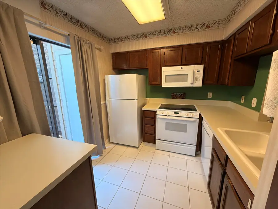 2327 Torrington Drive #C, Arlington, TX 76012 - #3