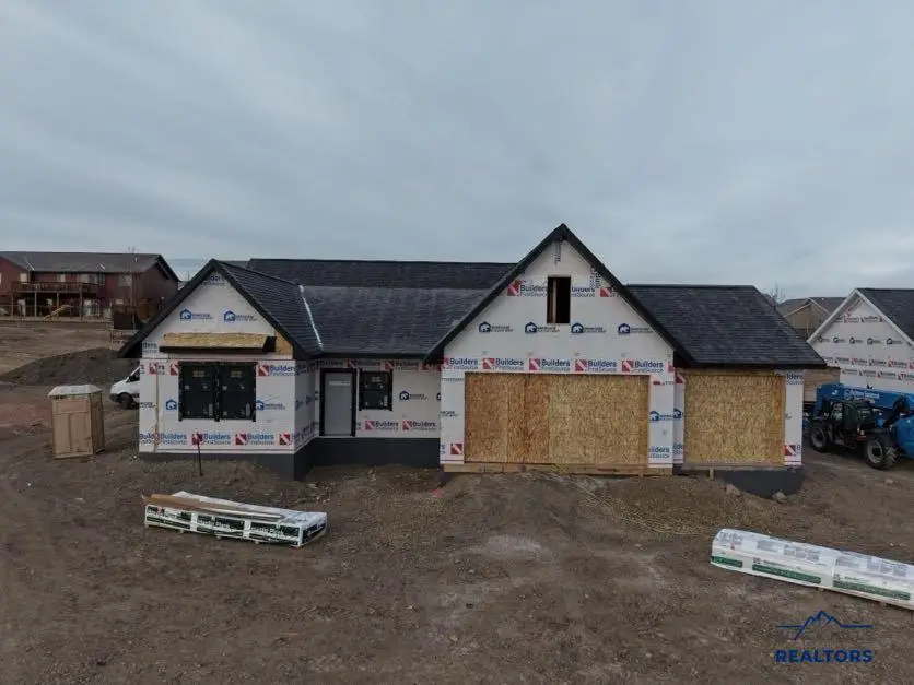 4425 Augusta Dr, Rapid City, SD 57703 - #1