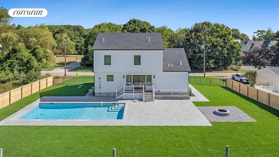 1900 Gillette Drive, East Marion, NY 11939 - Image #3