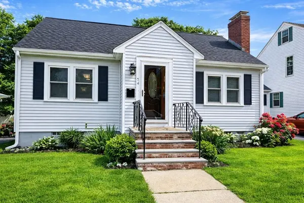 34 Sammett Ave, Boston, MA 02131