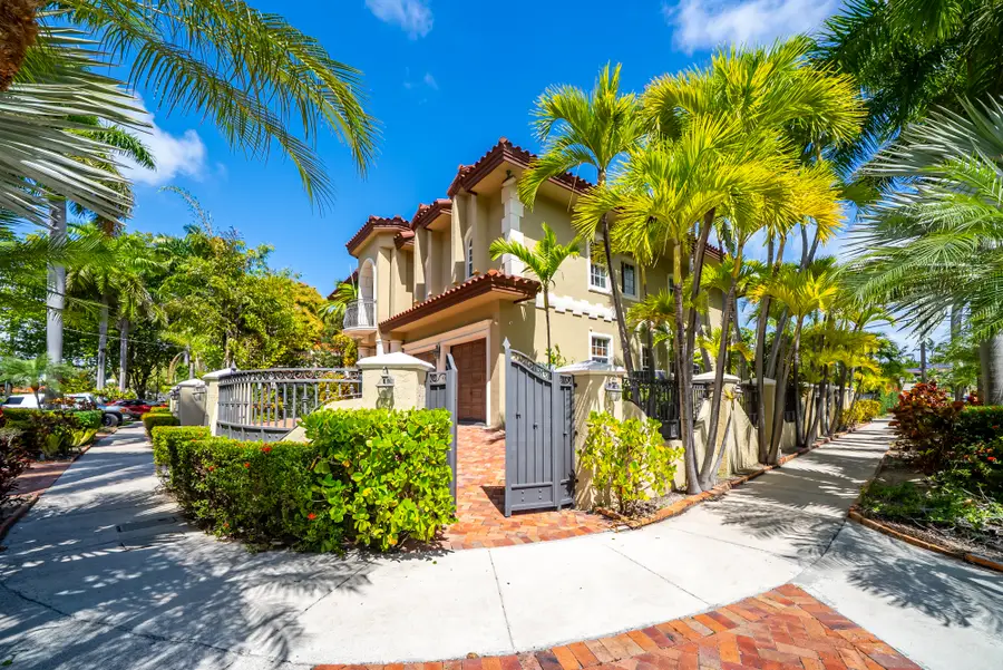 4501 N Bay Rd, Miami Beach, FL 33140 - #3