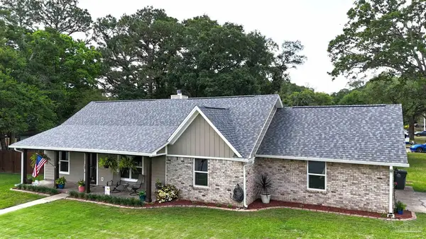 577 Bobwhite Ct, Pensacola, FL 32514