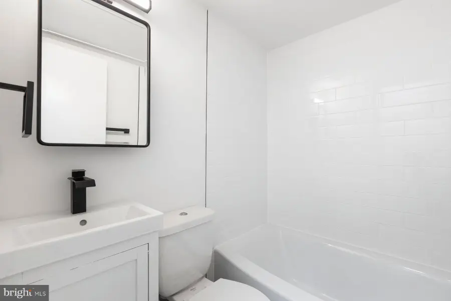 207 S Patrick Street #Unit 210, Alexandria, VA 22314 - #3