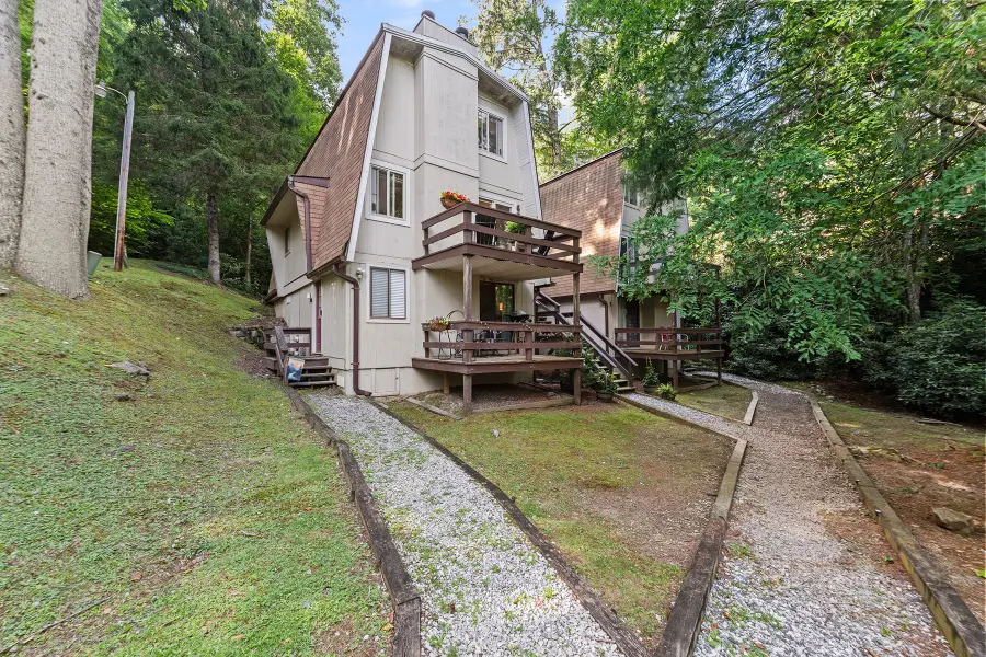40 Hemlock Hills #B, Banner Elk, NC 28604 - #2