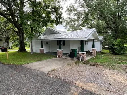 820 Cross St., Picayune, MS 39466
