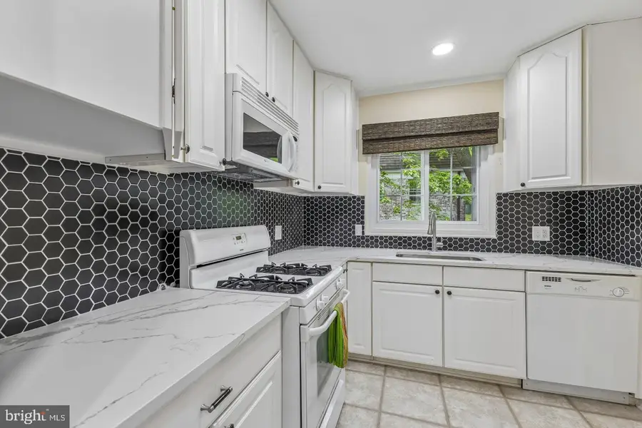 1024 Valley Drive, Alexandria, VA 22302 - #3