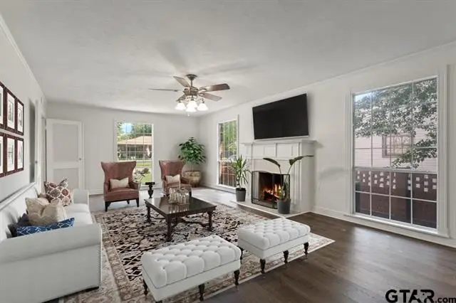 519 W Buchanan Street, Mineola, TX 75773 - Image #2