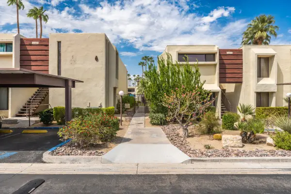 1655 E Palm Canyon #708, Palm Springs, CA 92264