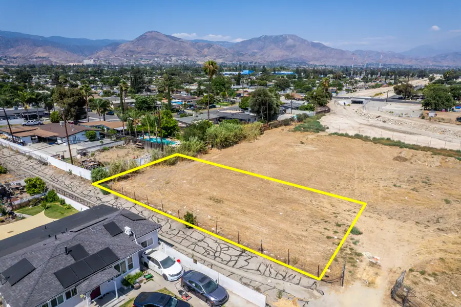 25604 Walker, Highland, CA 92346 - #2