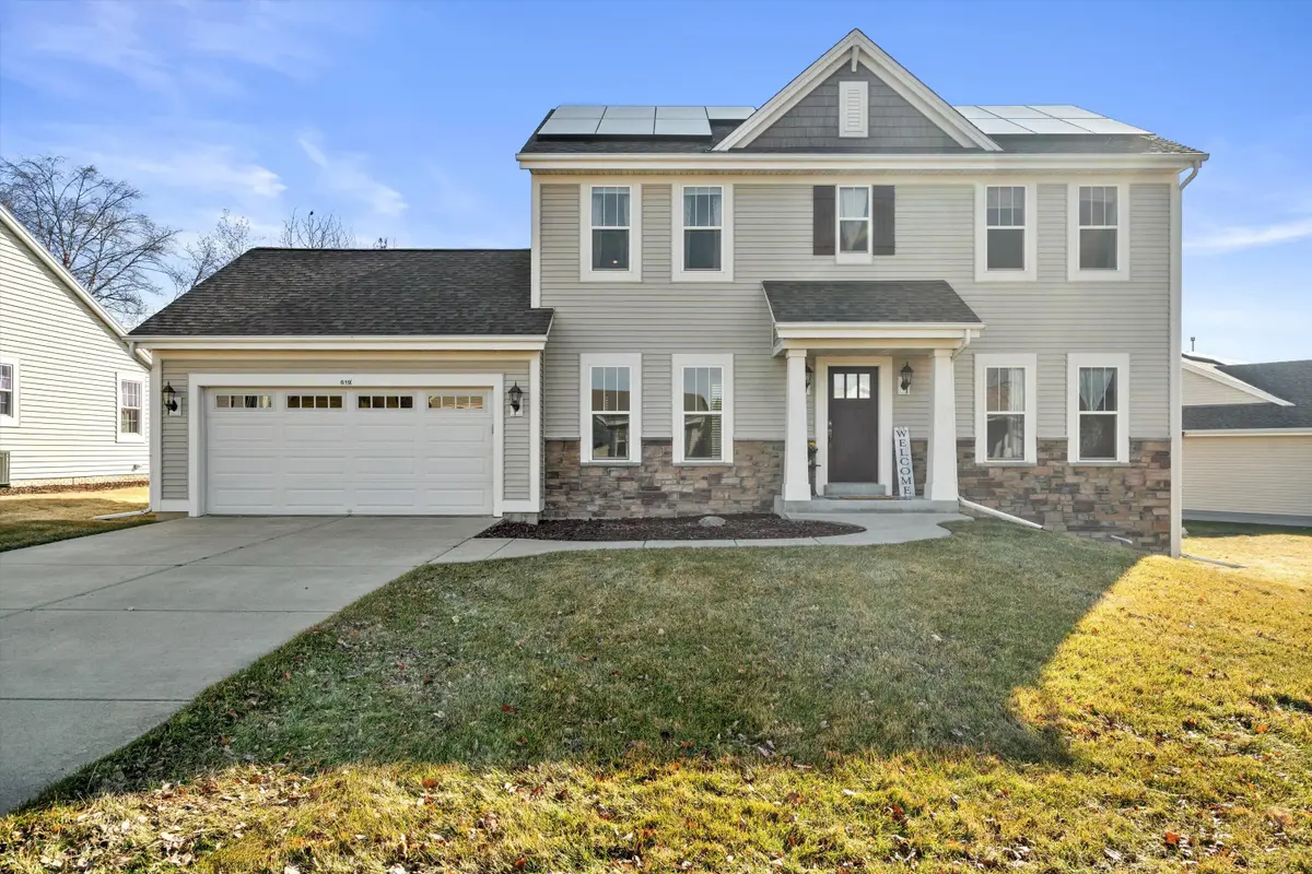 619 Arlington Way, Watertown, WI 53094 - #1