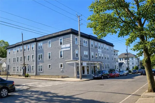 422 Pawtucket Avenue #2 #2, Pawtucket, RI 02860