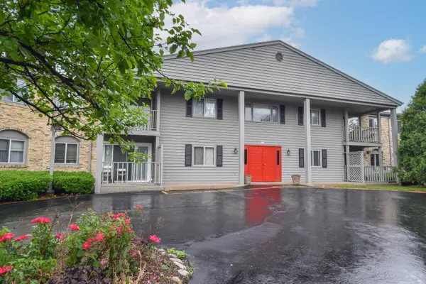7234 N Green Bay Ave, Glendale, WI 53209