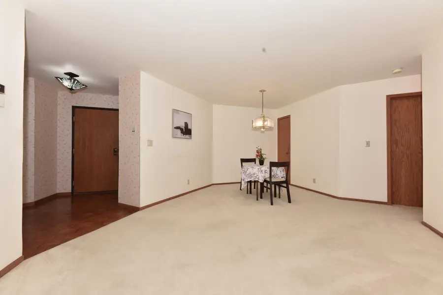 7234 N Green Bay Ave, Glendale, WI 53209 - #2