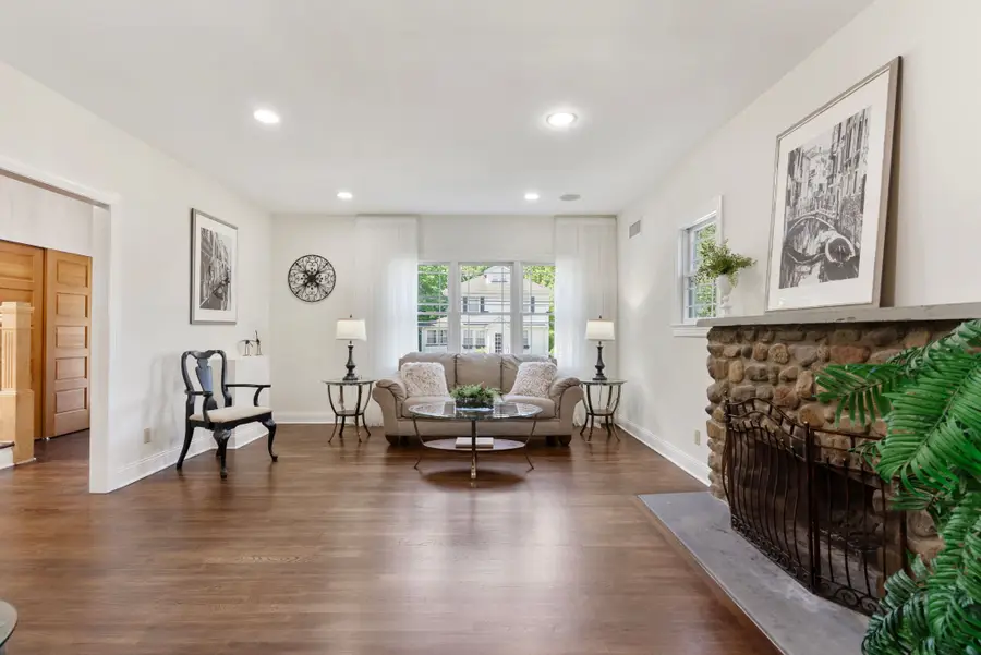 13 Glenview Rd, North Caldwell, NJ 07006 - #2
