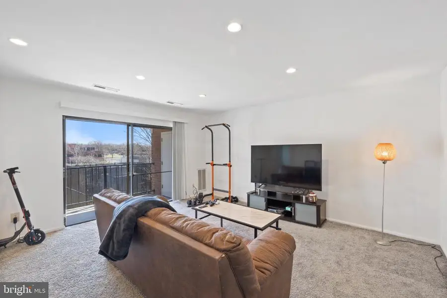 804 Quince Orchard Boulevard , 201, Gaithersburg, MD 20878 - #2