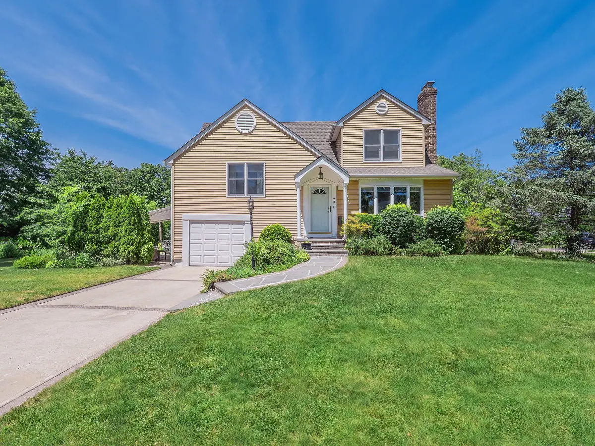22 Andover Road, Port Washington, NY 11050 - #1