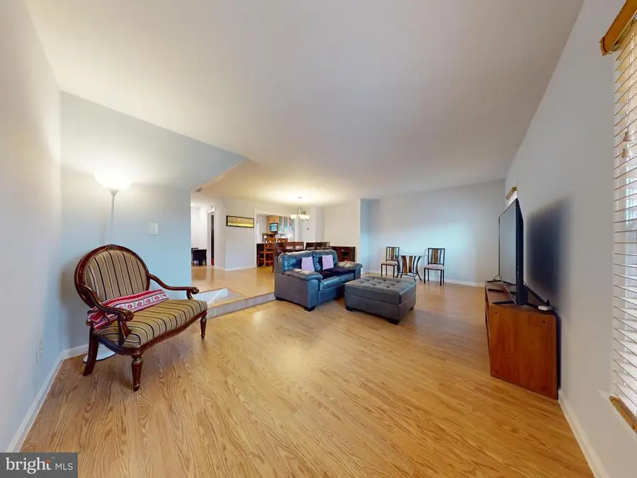 7302 Rolling Oak Lane, Springfield, VA 22153 - #3