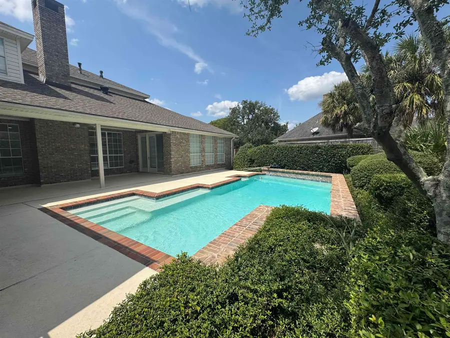 4920 Bellechase Drive, Beaumont, TX 77706 - Image #3