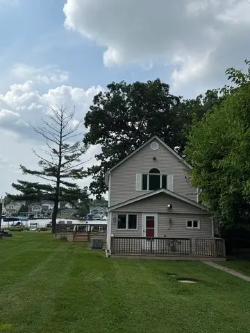 1809 N Woodlawn Park Ave, McHenry, IL 60051 - Image #1