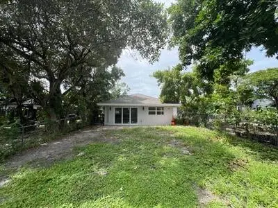 828 S B Street, Lake Worth Beach, FL 33460 - Image #1