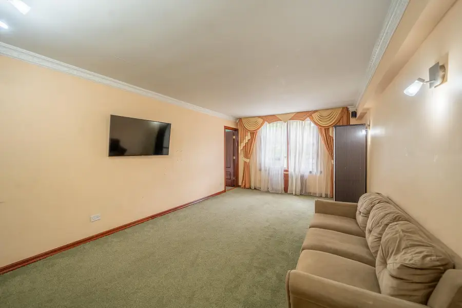 62-59 108th Street #4N, Forest Hills, NY 11375 - Image #2