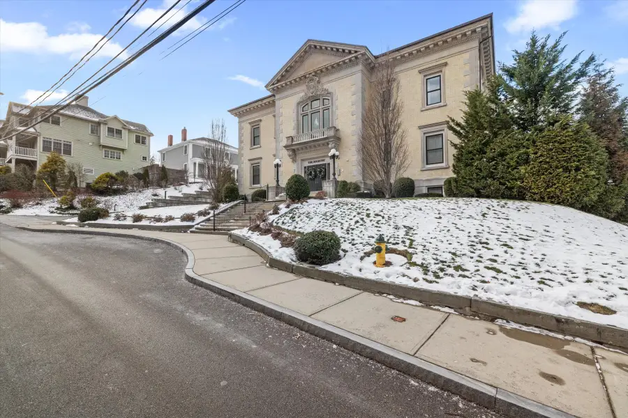 7 Russell Street #303, Plymouth, MA 02360 - #3