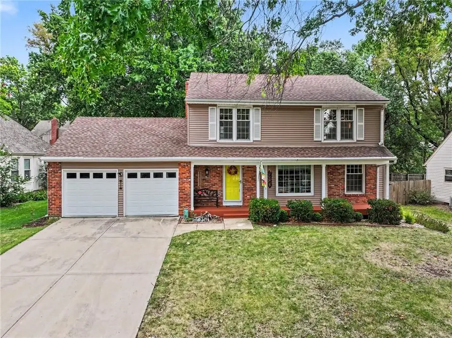 10401 Long Street, Overland Park, KS 66215 - #3
