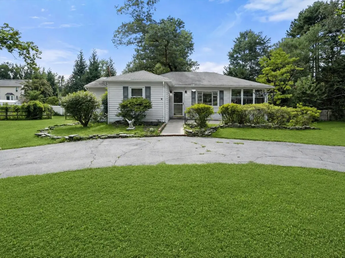 7116 Neuman St, Springfield, VA 22150 - #1